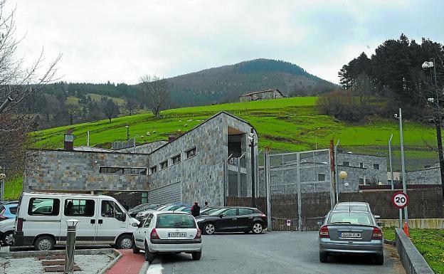 Detenido el menor fugado dos veces del centro de Zumarraga tras intentar robar en un piso de Bilbao