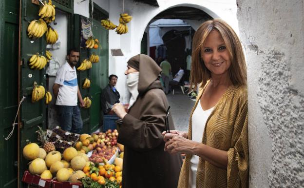 María Dueñas en la Medina de Tetuán 