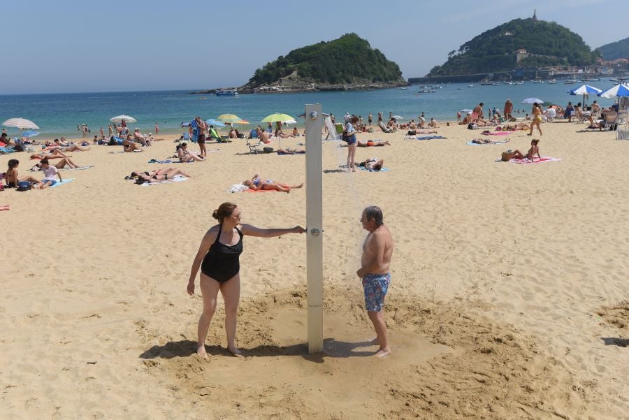 En Donostia el calor se ha notado desde primera hora de la mañana.