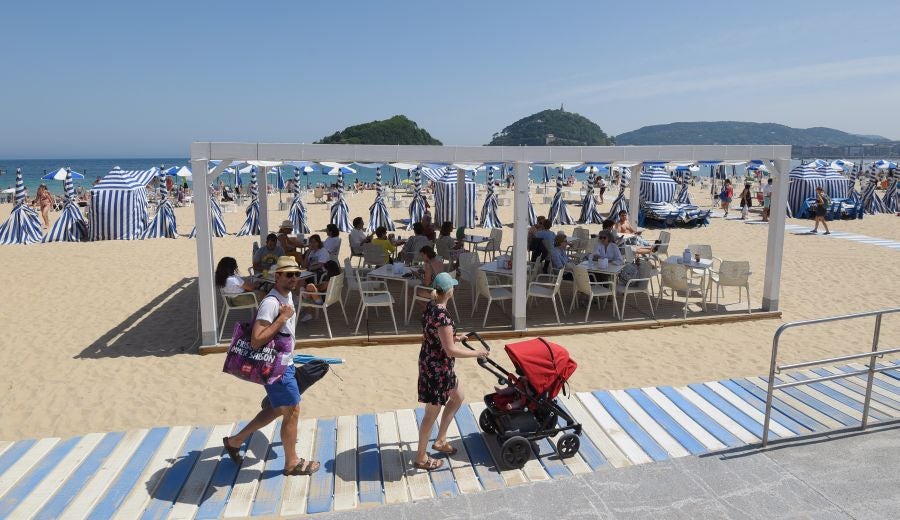 En Donostia el calor se ha notado desde primera hora de la mañana.