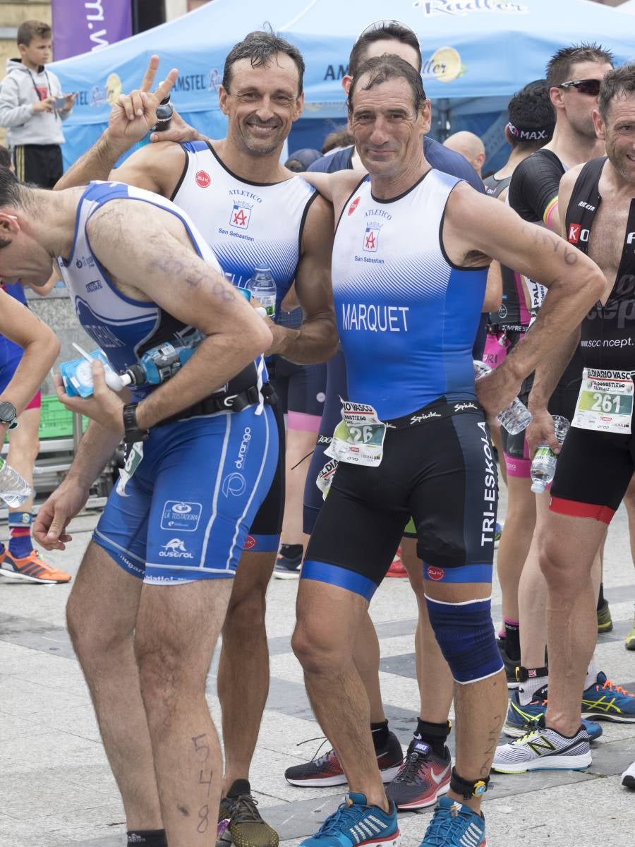 Más de 500 participantes han completado este triatlón donostiarra.