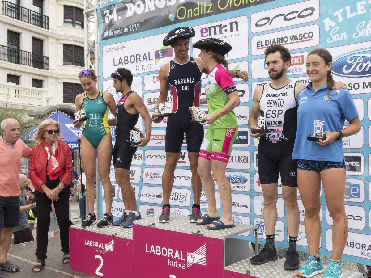 Más de 500 participantes han completado este triatlón donostiarra.
