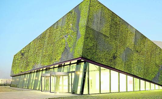 Recreación digital del Centro de Cultura Aeronáutica del Prat con fachada vegetal.