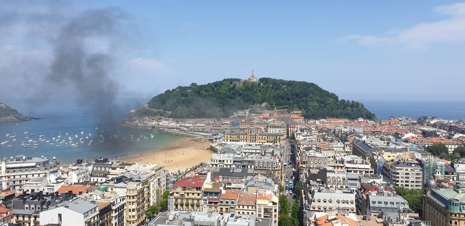 El incendio visto desde la Torre del Buen Pastor