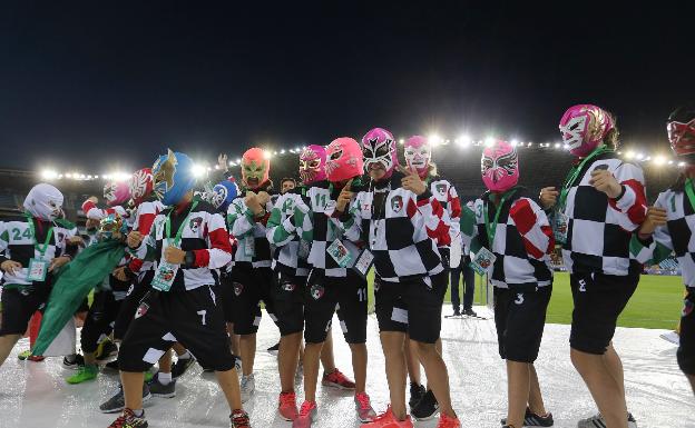 Un equipo mexicano posa durante la última ceremonia de inauguración celebrada en Anoeta, en 2017. 