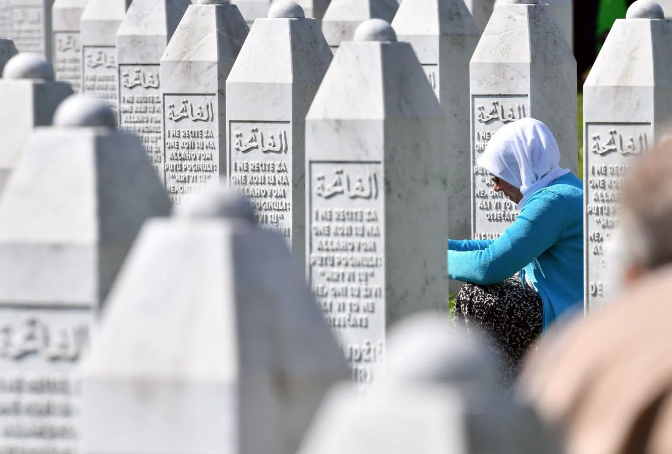 Fotos: Nuevas lápidas de una vieja guerra