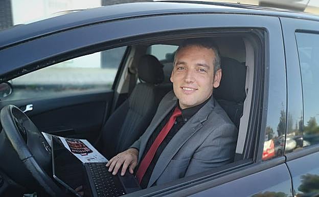 David Mateos se desplazaba en coche por Gipuzkoa como comercial de una multinacional. 