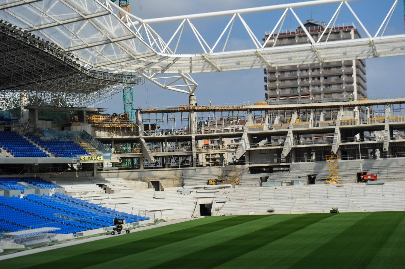 El campo de la Real Sociedad sigue tomando forma.