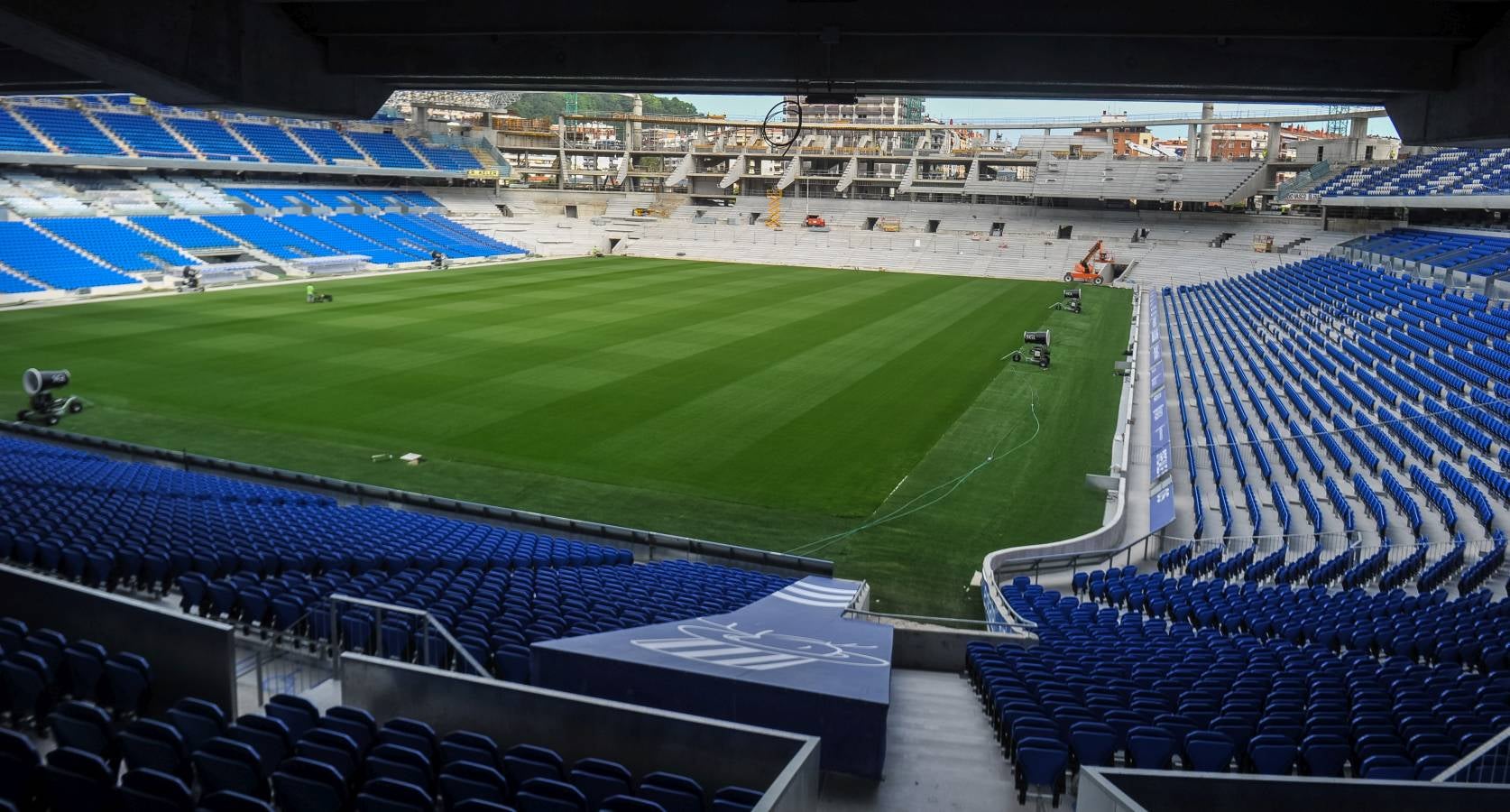 El campo de la Real Sociedad sigue tomando forma.