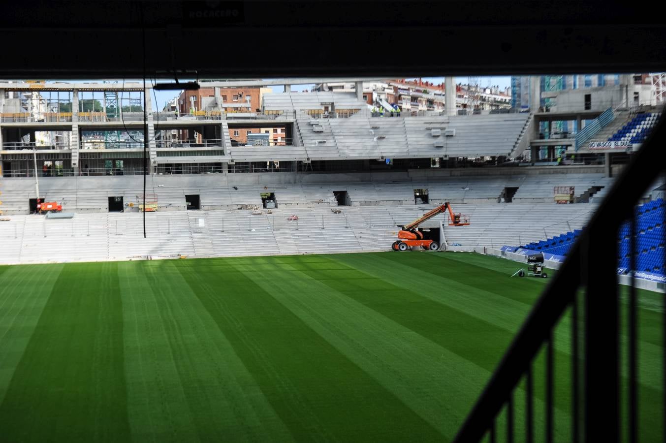 El campo de la Real Sociedad sigue tomando forma.