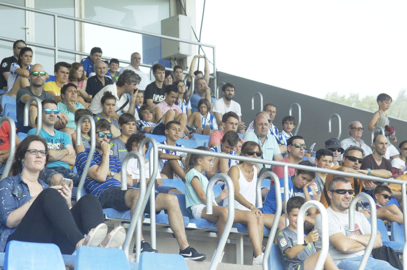 Una sesión que ha durado poco más de una hora bajo un sol de justicia y una temperatura que ha sobrepasado los 30° C. Las novedades de la sesión de trabajo han sido la presencia de Roberto López y la ausencia de Aritz Elustondo.