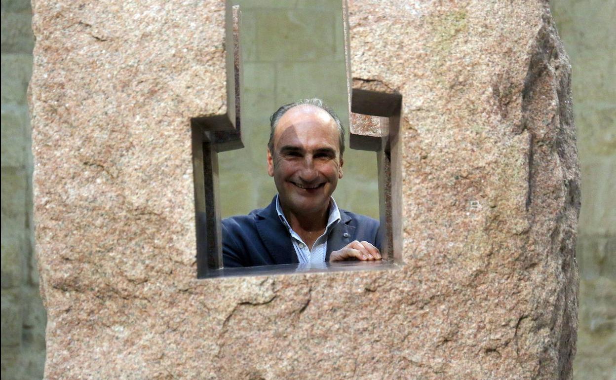 Luis Chillida considera que cualquier formato de visita es válido, pero recomienda el de la guiada para la primera vez. 