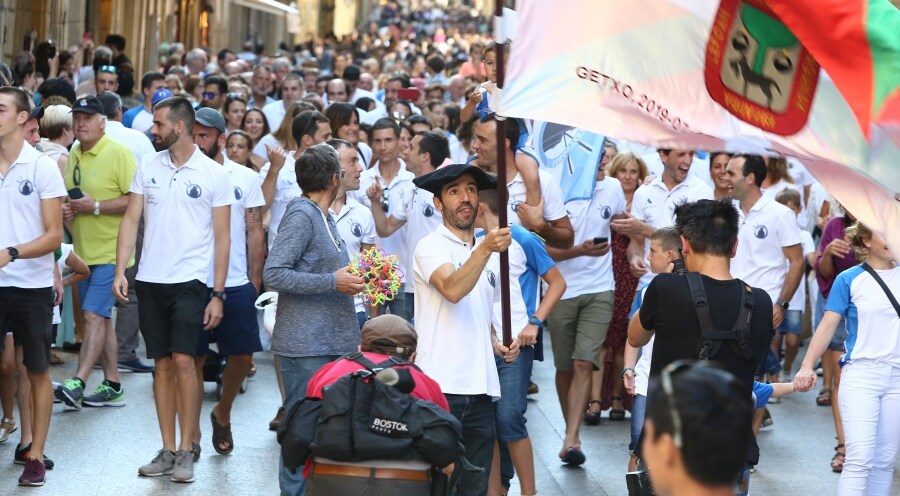 Fotos: Donostiarra celebra su victoria en Getxo