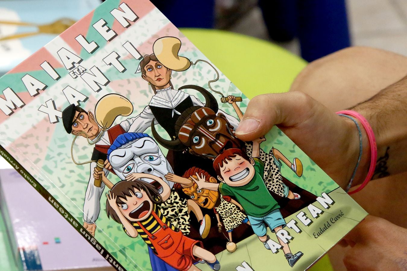 Fotos: La pasión de los txikis por los gigantes