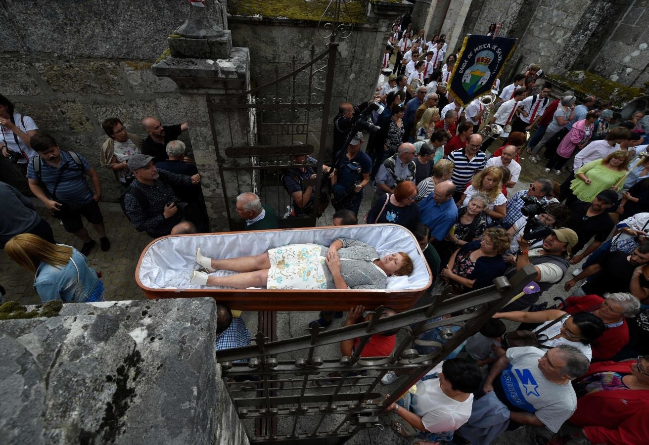 Fotos: Unos muertos muy vivos