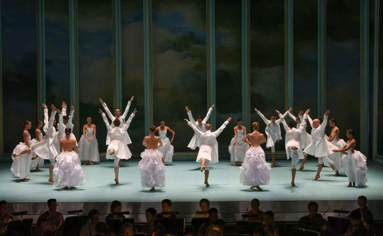 La compañía Malandain Ballet Biarritz durante la representación de 'Marie-Antoinette' el pasado marzo en Versalles. 