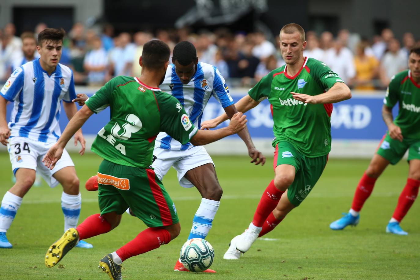 Fotos: Las imágenes del amistoso de prestemporada Real Sociedad-Alavés