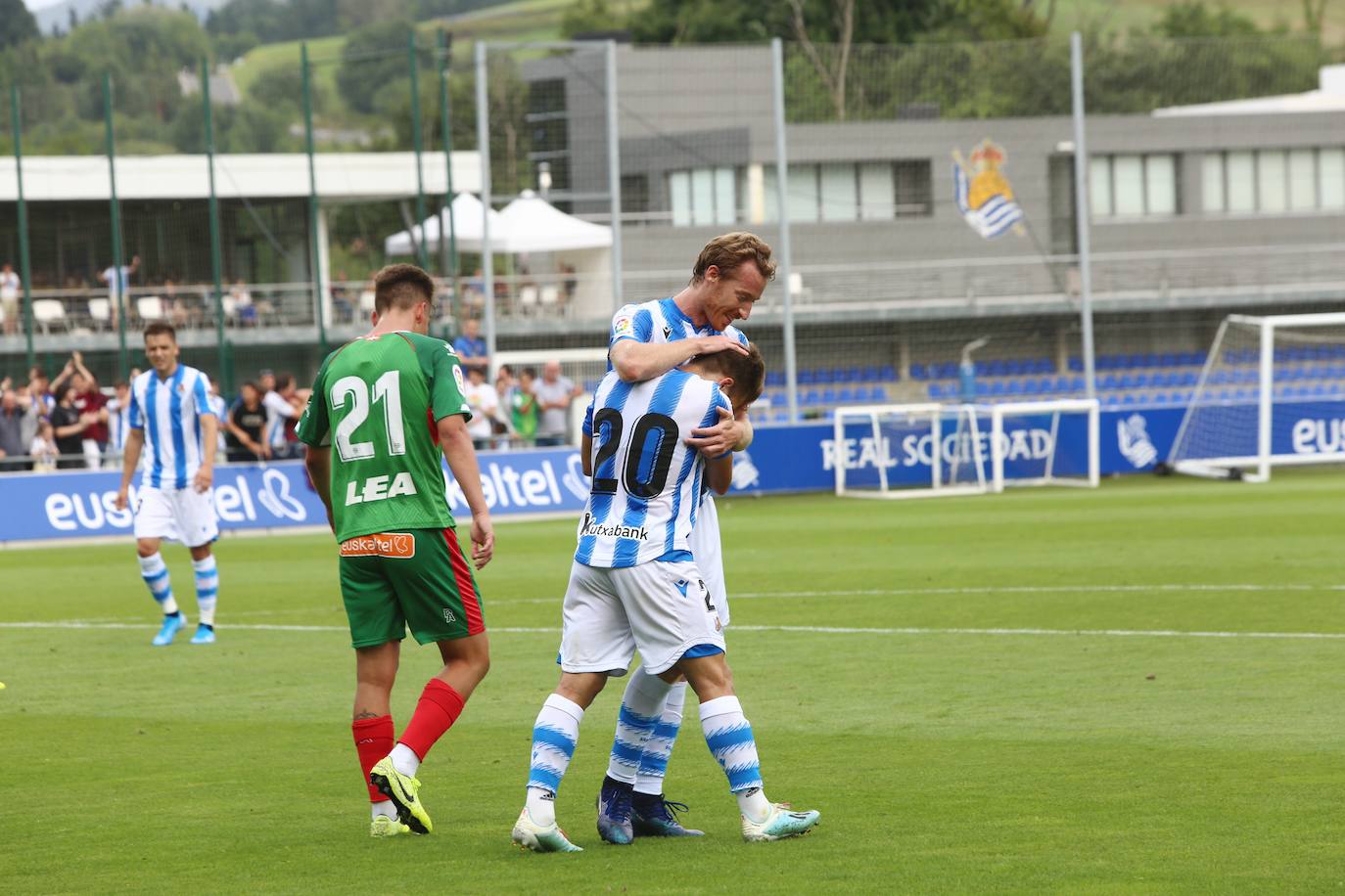 Fotos: Las imágenes del amistoso de prestemporada Real Sociedad-Alavés