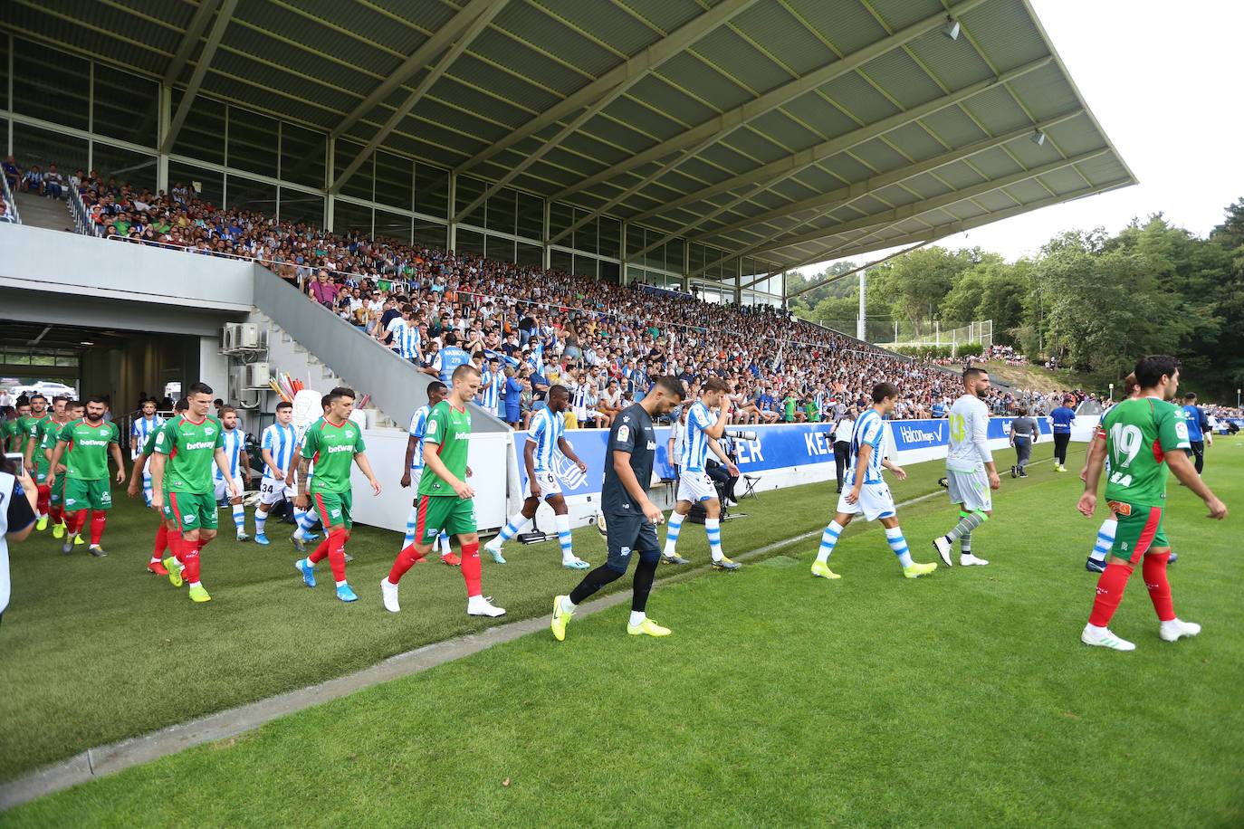 Fotos: Las imágenes del amistoso de prestemporada Real Sociedad-Alavés