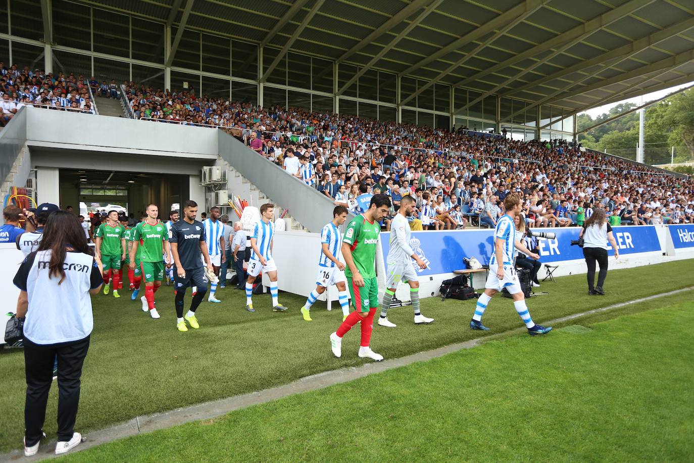 Fotos: Las imágenes del amistoso de prestemporada Real Sociedad-Alavés