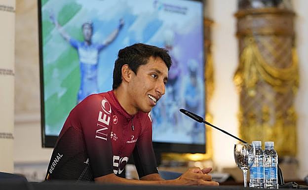 Bernal durante la rueda de prensa ofrecida en Donostia. 