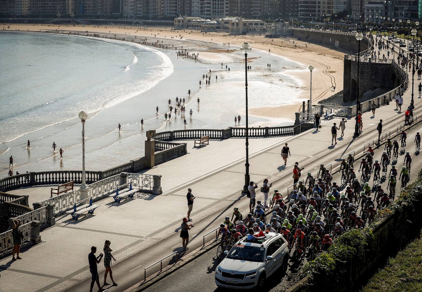 El espectáculo del ciclismo de alto nivel pasó una vez más por las carreteras guipuzcoanas de la mano de la Clásica de San Sebastián