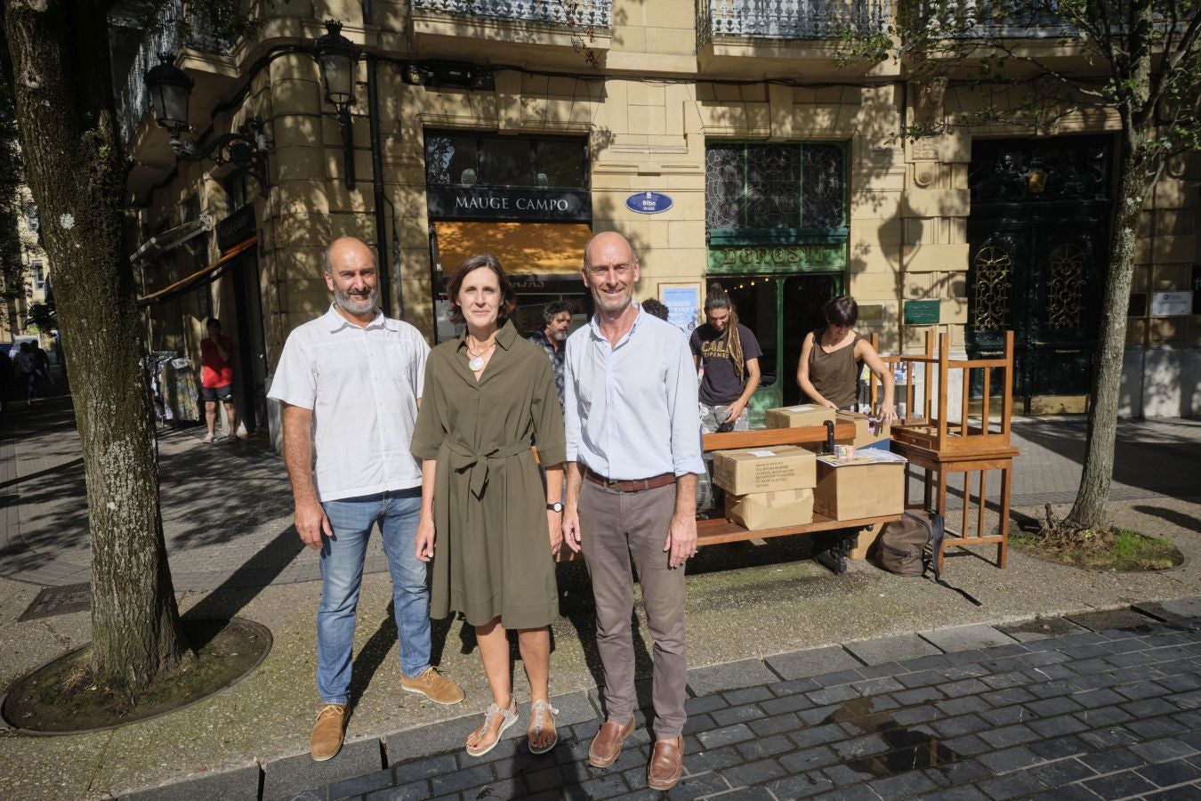 Fotos: Woody Allen rueda en la librería Donosti