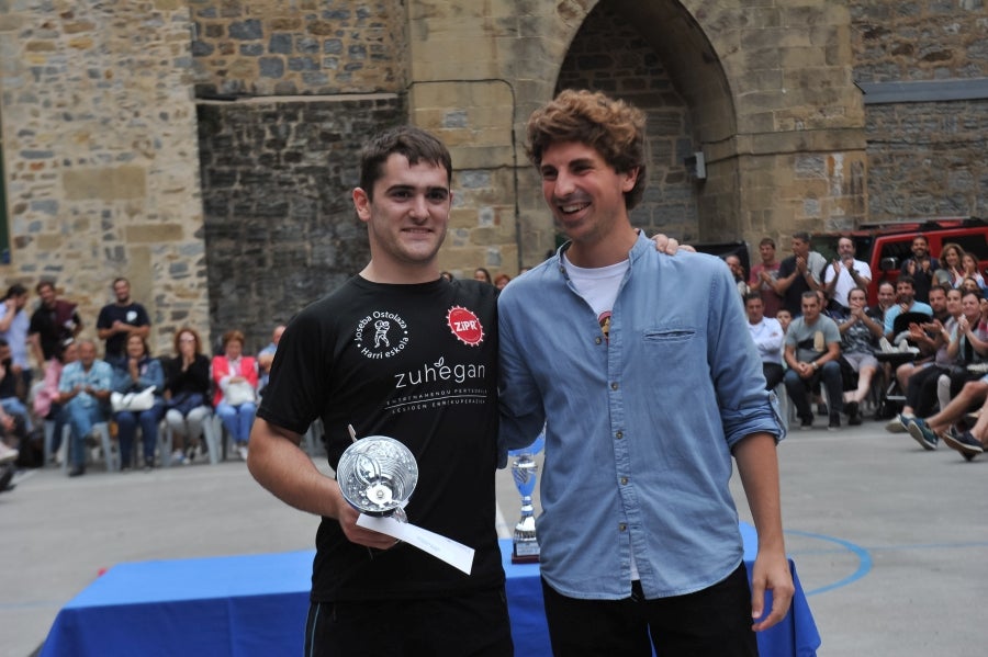 El zarauztarra logra su quinta victoria en la Trinidad con 15 alzadas. Los dos primeros de la pasada edición, Urra y Kortaberri, cerraron esta vez la clasificación.