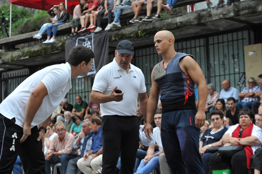 El zarauztarra logra su quinta victoria en la Trinidad con 15 alzadas. Los dos primeros de la pasada edición, Urra y Kortaberri, cerraron esta vez la clasificación.