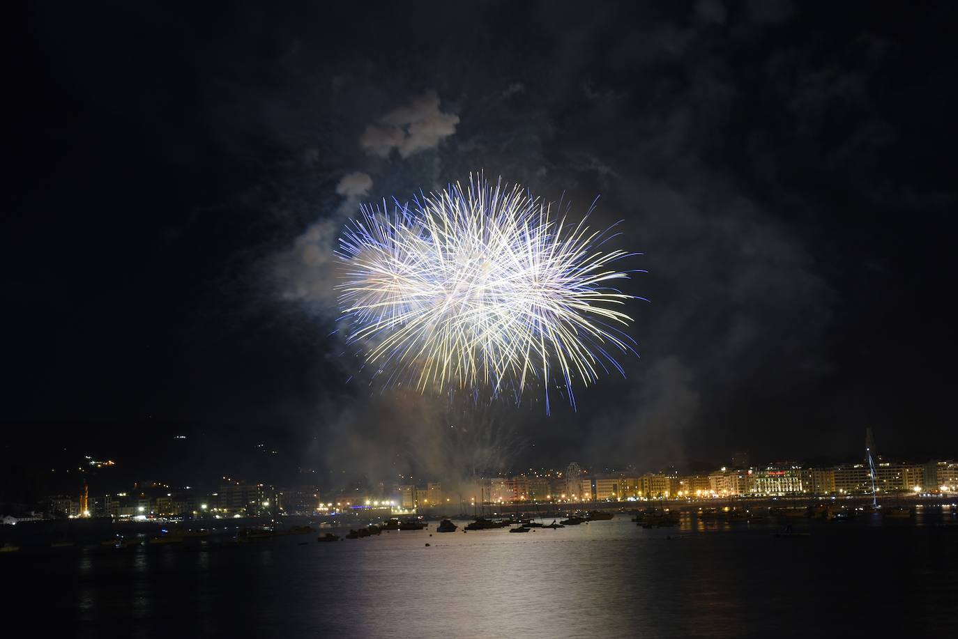 Fotos: Los fuegos de Vulcano convencieron