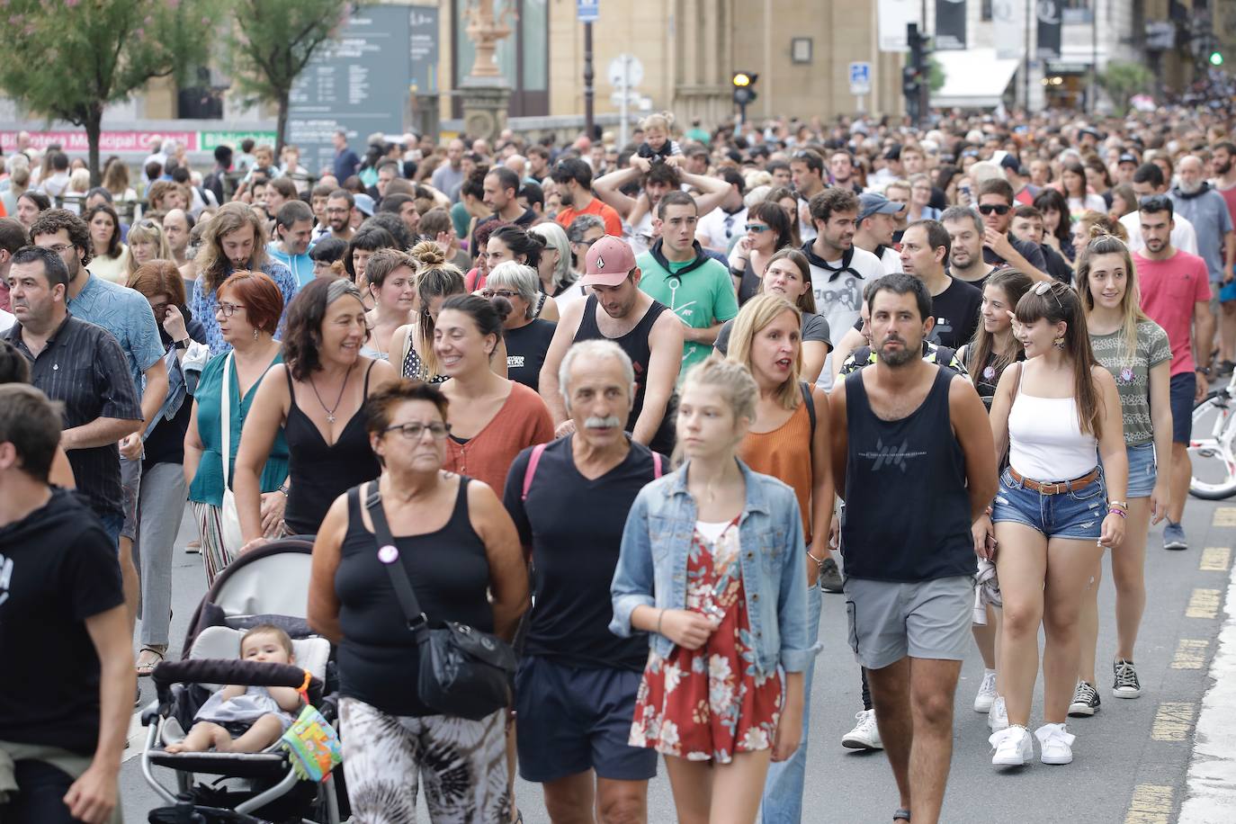 Fotos: Manifestación en contra de las agresiones sexistas en San Sebastián