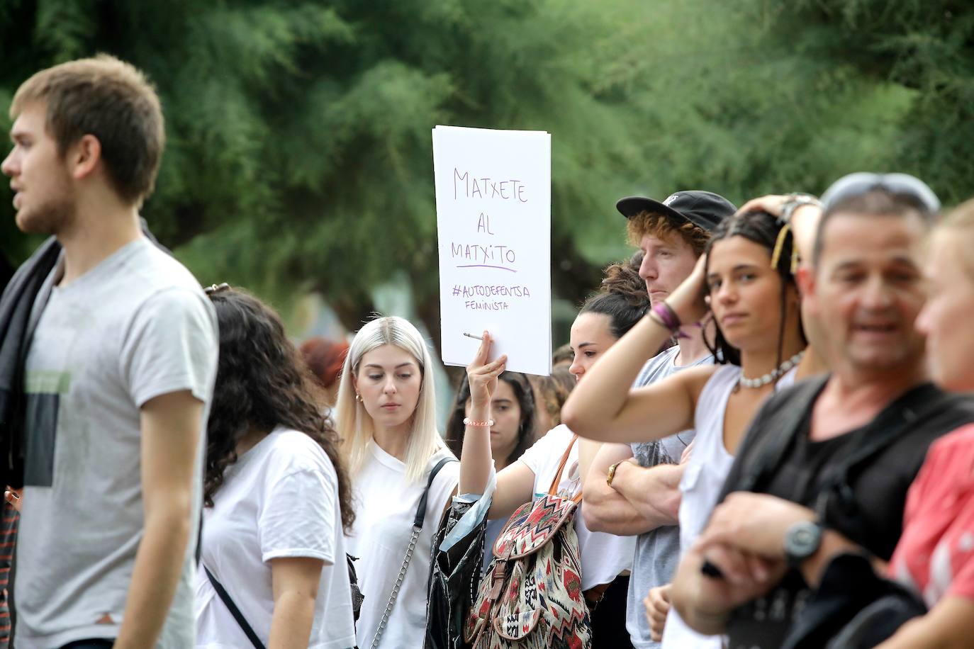 Fotos: Manifestación en contra de las agresiones sexistas en San Sebastián
