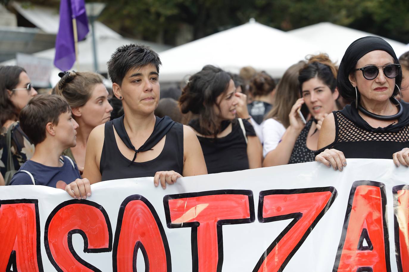 Fotos: Manifestación en contra de las agresiones sexistas en San Sebastián
