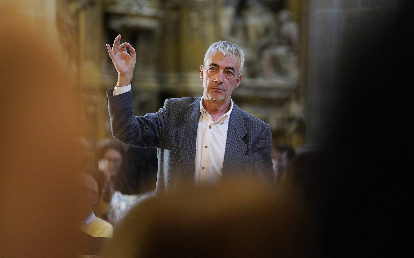 Fotos: La Salve llena la basílica de Santa María