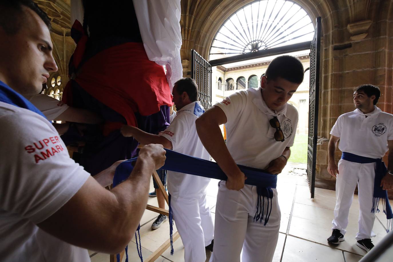 Fotos: Los gigantes de Irun se «hermanan» con los de Donostia
