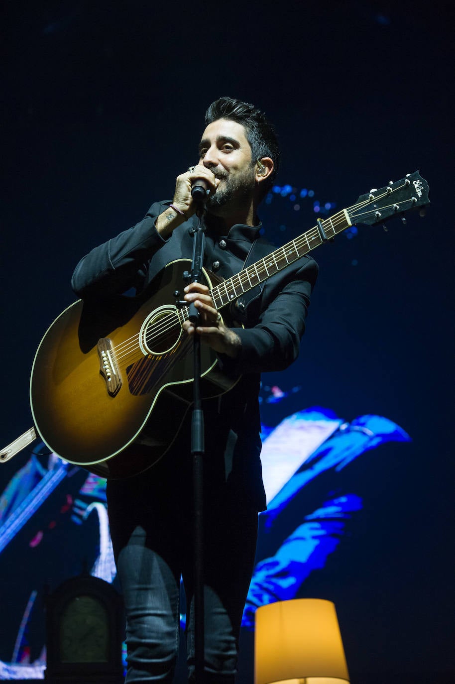 Fotos: Alex Ubago arrasa en Sagües