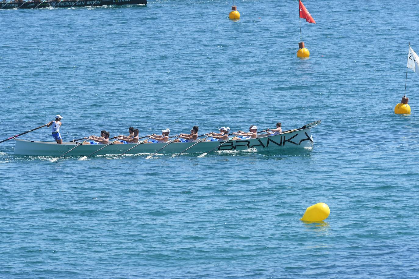 Fotos: Zarauz profeta en casa y al play-off