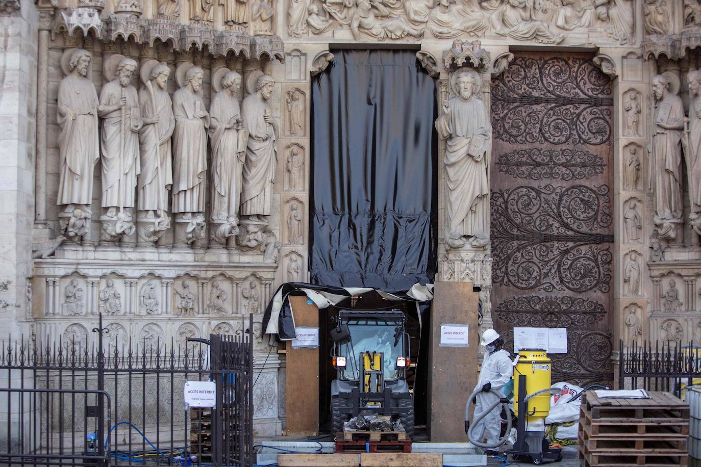 Fotos: Reanudadas las obras de Notre Dame