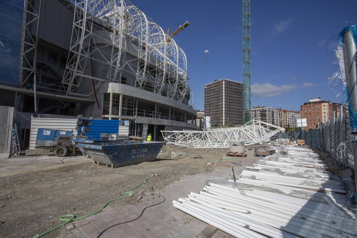 Fotos: Los nuevos asientos llegan al estadio de Anoeta