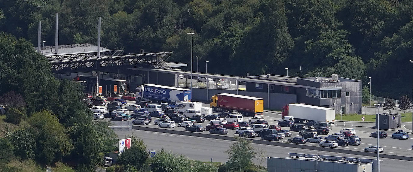 Fotos: Tranquilidad en las carreteras en la víspera de la cumbre del G-7