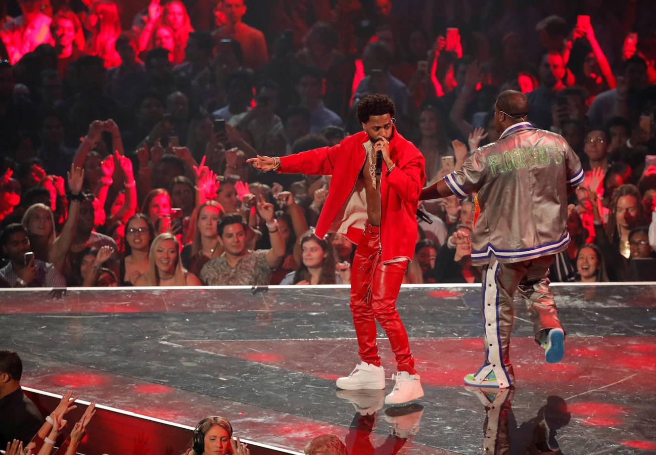 Los raperos A$AP Ferg y Big Sean durante su actuación.