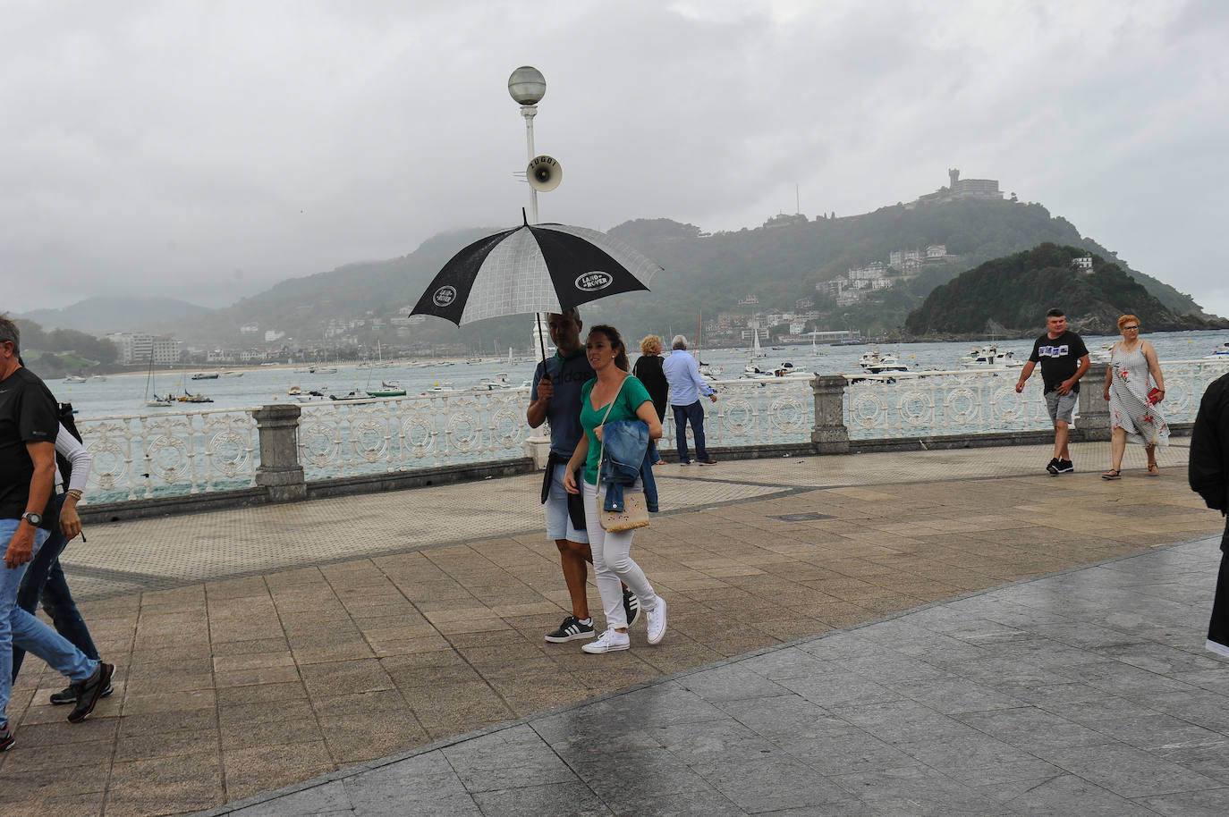 Fotos: Un fuerte chaparrón cae sobre Gipuzkoa