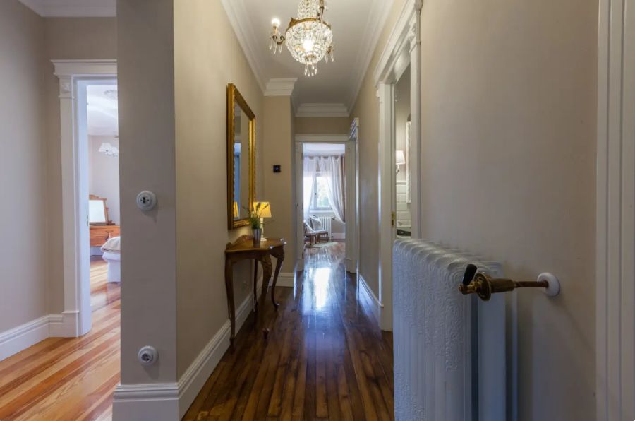 Desde esta villa se divisa el ratón de Getaria 