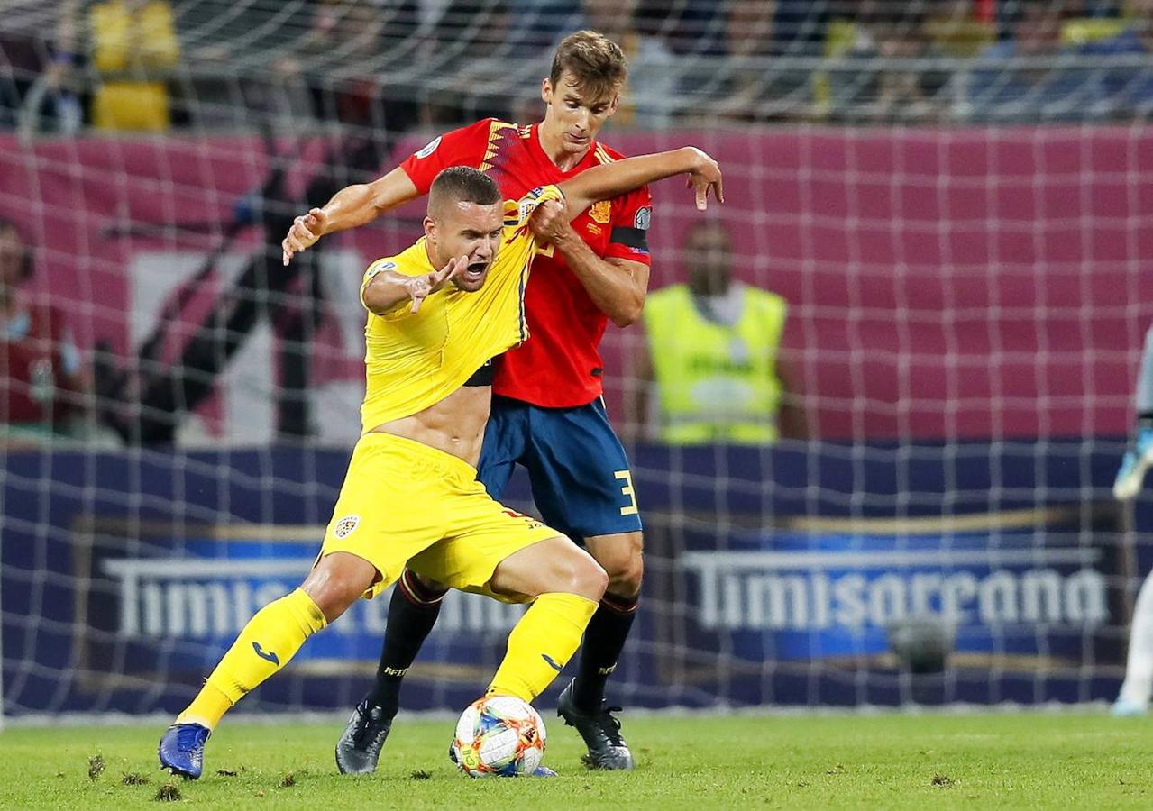 España, en el debut oficial de Robert Moreno como seleccionador nacional tras la renuncia de Luis Enrique, buscó el primer triunfo de su historia en suelo rumano