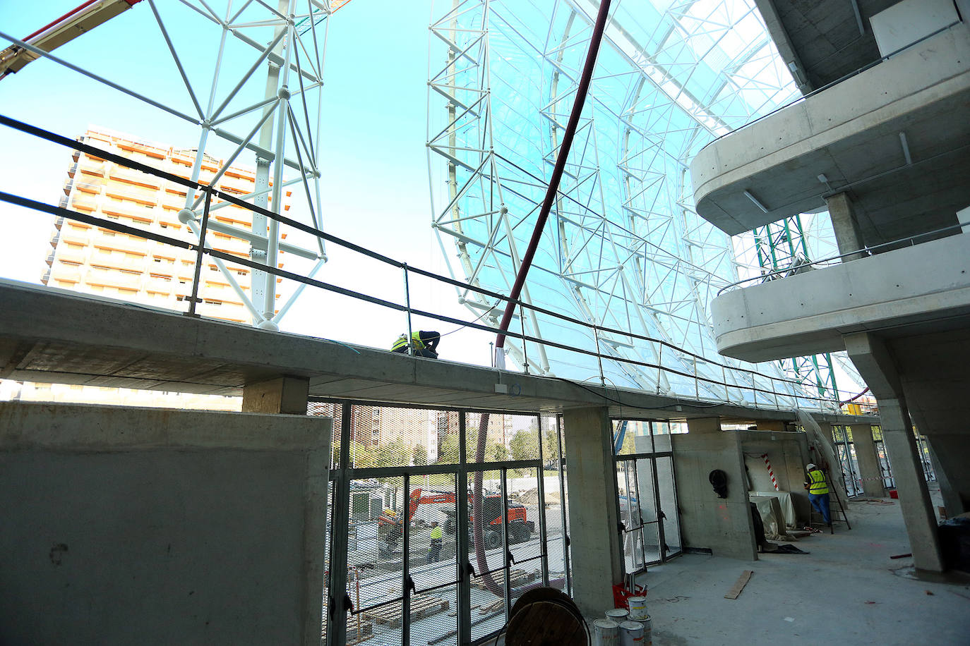 El estadio prácticamente está listo para acoger su estreno con todas las gradas completas en el Real Sociedad - Atlético de Madrid del próximo sábado 14