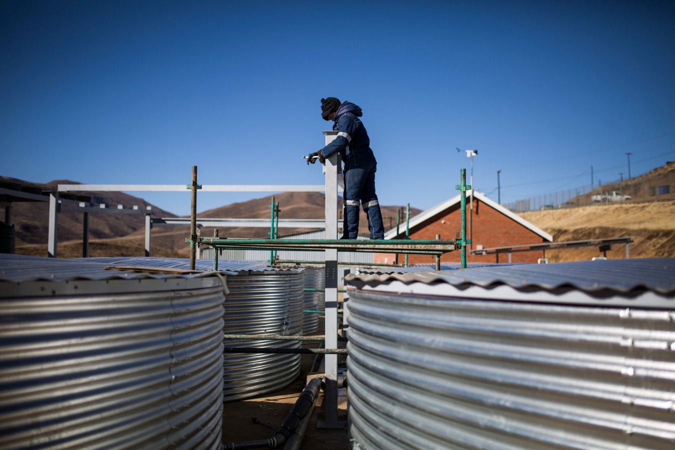 Una compañía trabaja las tierras en la región de Krasnoyarsk