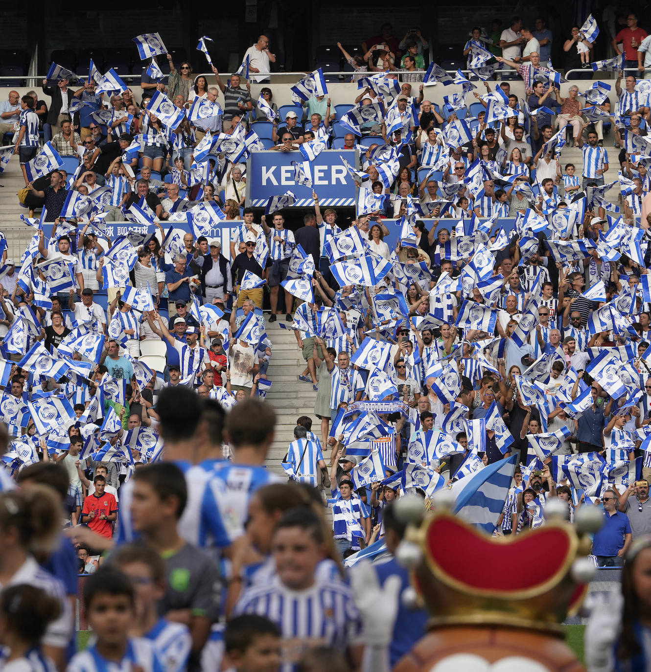 Expectación entre los aficionados de la Real Sociedad por conocer y estrenar el nuevo Reale Arena