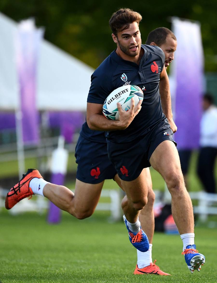 La selección francesa de rugby está preparando el Mundial de Japón junto al monte Fuji. Las vistas son impresionantes. 