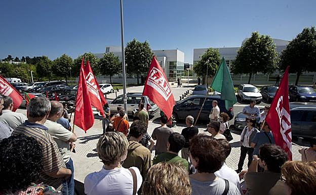 Los trabajadores del sector de Artes Gráficas en Gipuzkoa en una de las jornadas dde huelga.