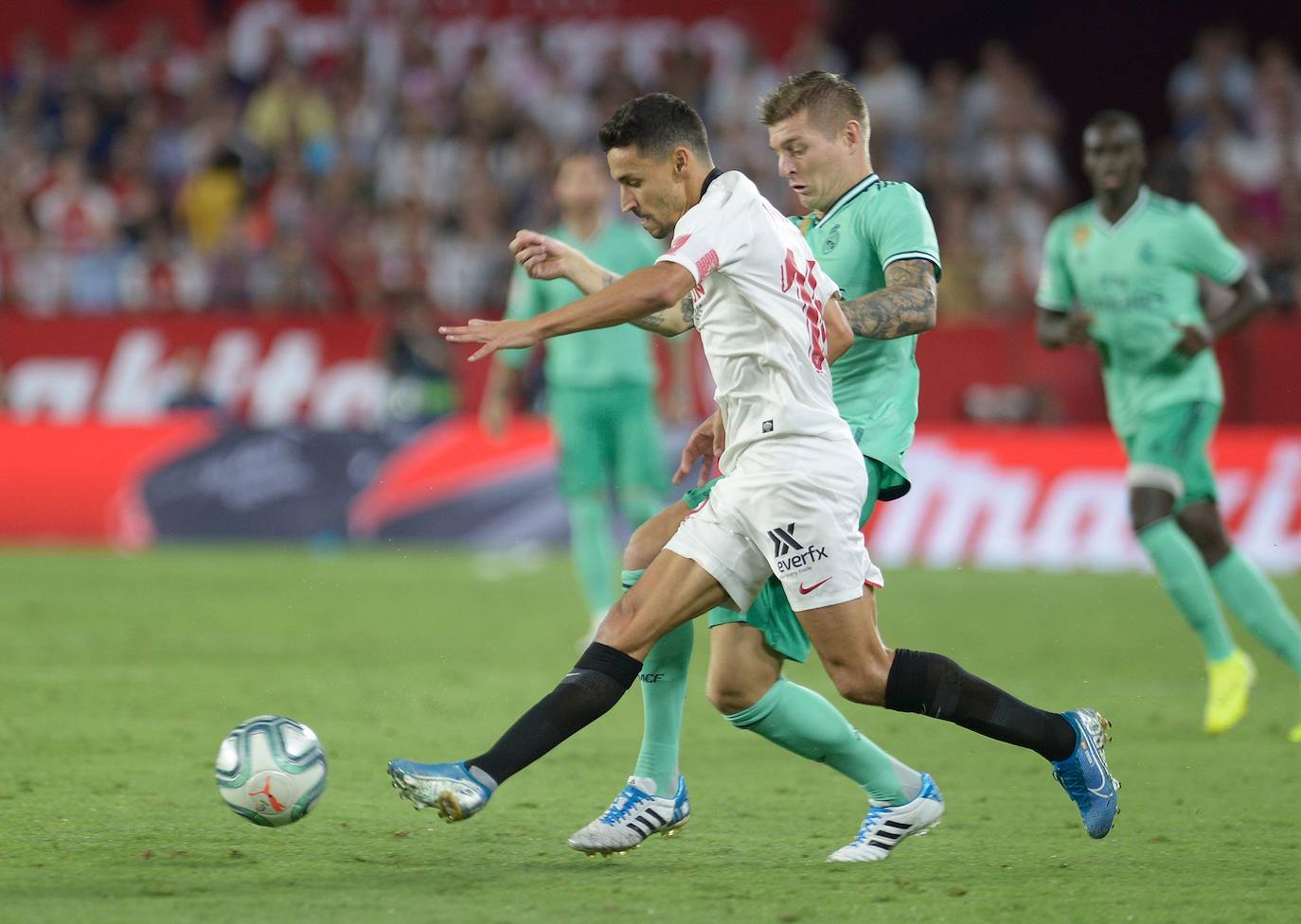 Las mejores imáganes del partido entre el Sevilla y el Real Madrid, disputado en el Sánchez Pizjuán.